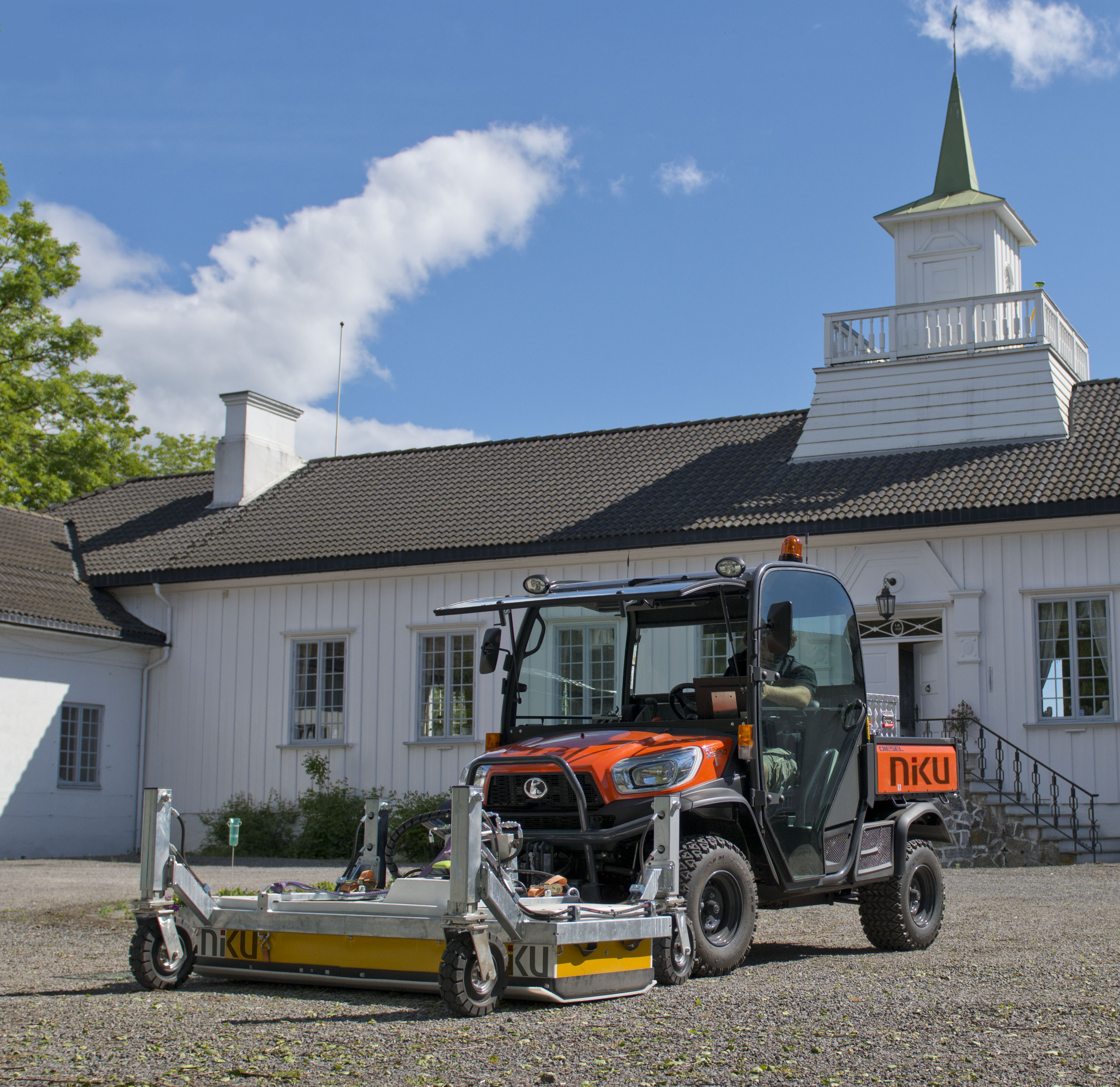 Vår nye georadar på herregården Hovinsholm på Helgøya i Mjøsa